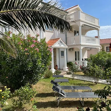 Rafaela Apartamento *