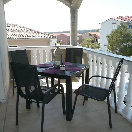 Apartment Rafaela *