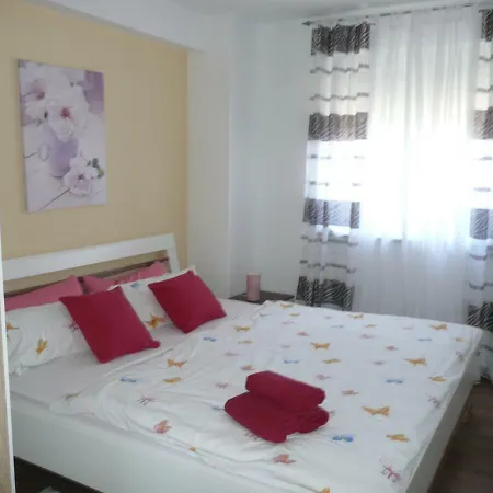 Rafaela Apartment *