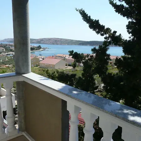 Rafaela Apartment *
