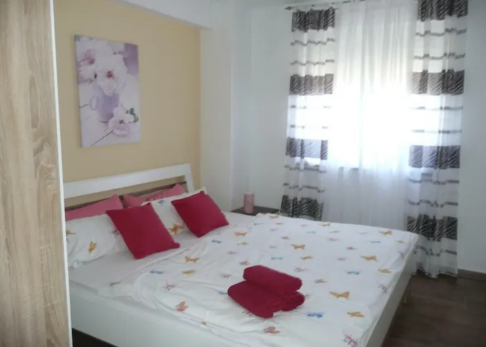 Rafaela Apartament *